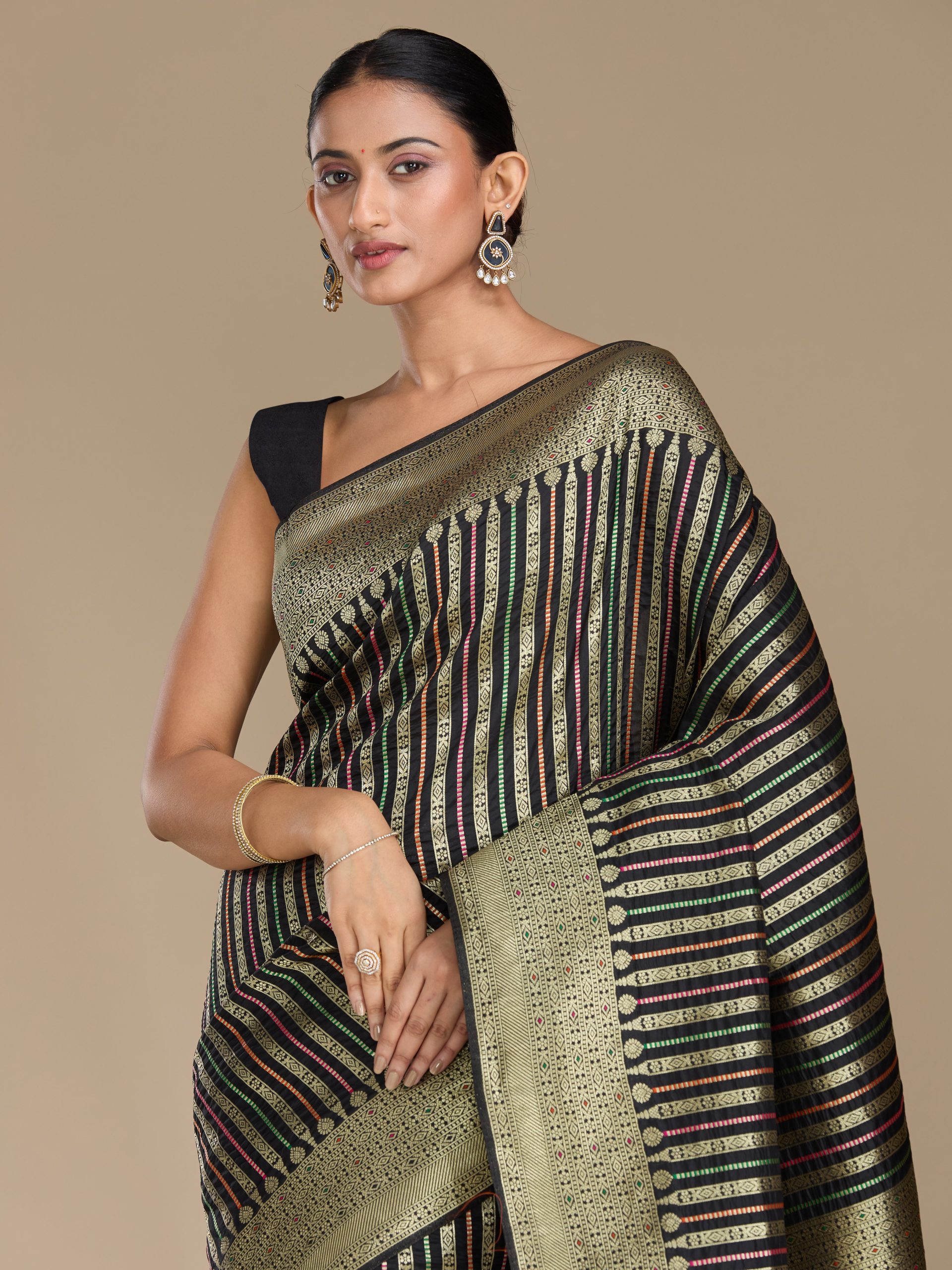 Anandita - Black - Image 2